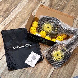 Pickleball Set with Yellow Balls